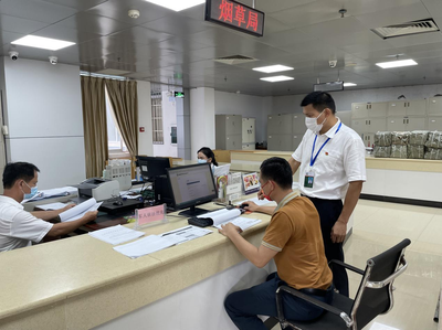 广西博白 “党员先锋岗”闪亮政务服务最前沿
